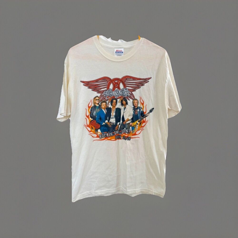 Aerosmith 2005 2006 Tour Shirt Rockin the Joint Vintage Band Tee Hanes M Cream